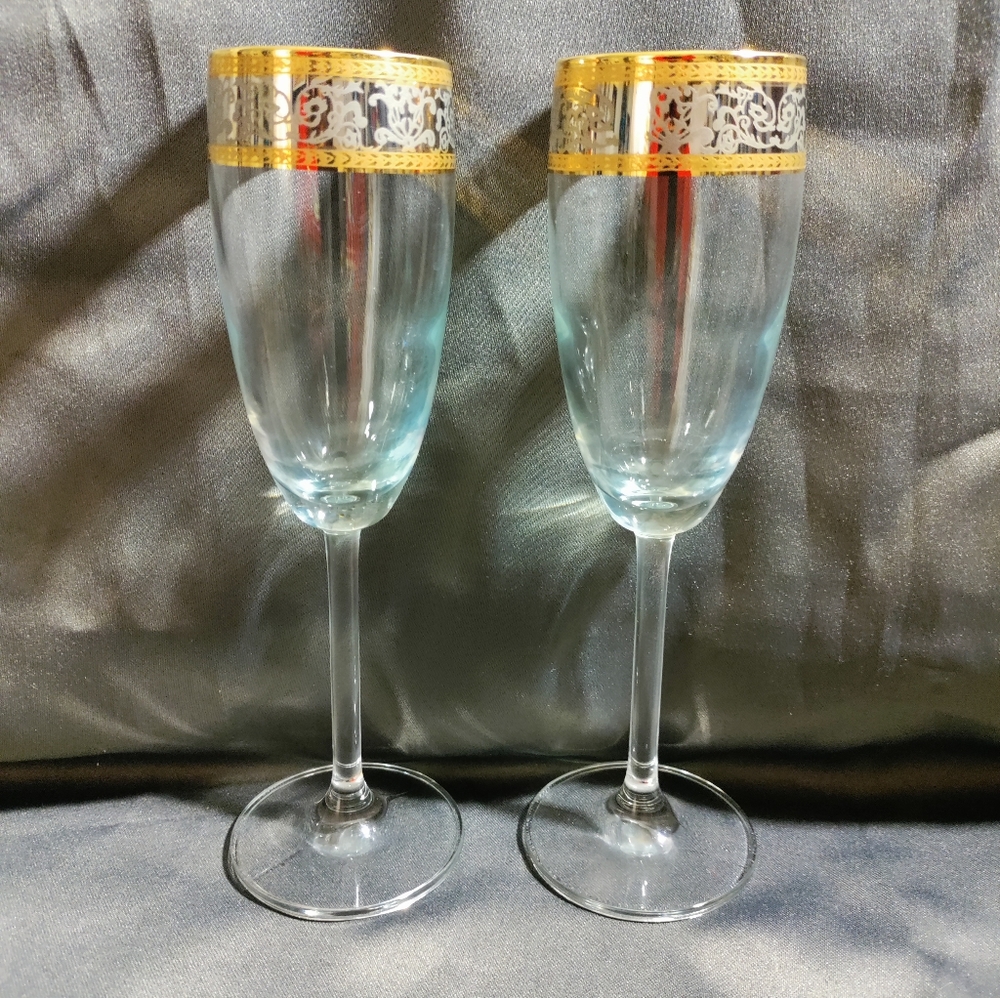 Decorative Trim Champagne Flutes